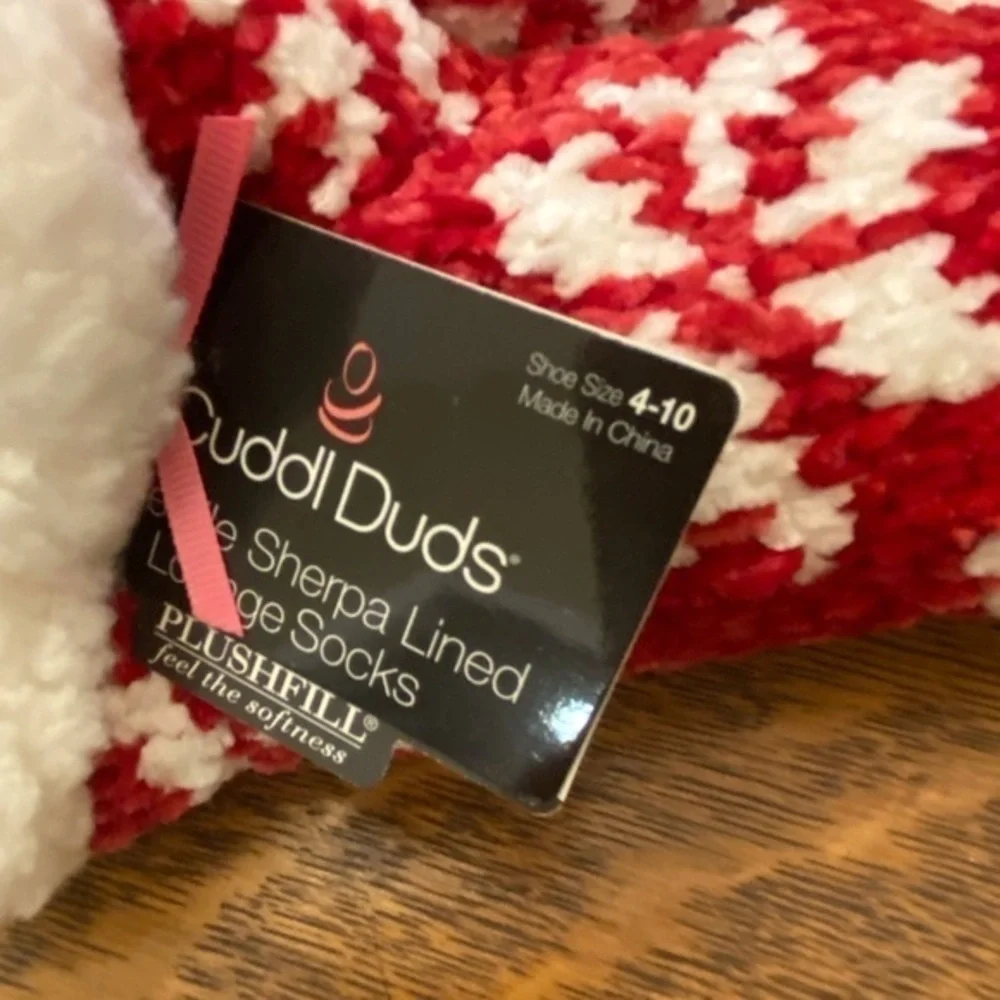 Women’s Cuddl Duds Sherpa lined Loung socks